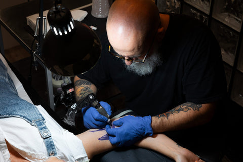 Building The Ideal Tattoo Workstation: Layouts That Reduce Injury